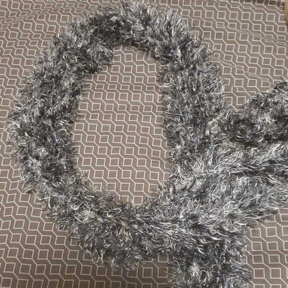 Tube Scarf grey white and black fuzzy - Picture 3 of 6